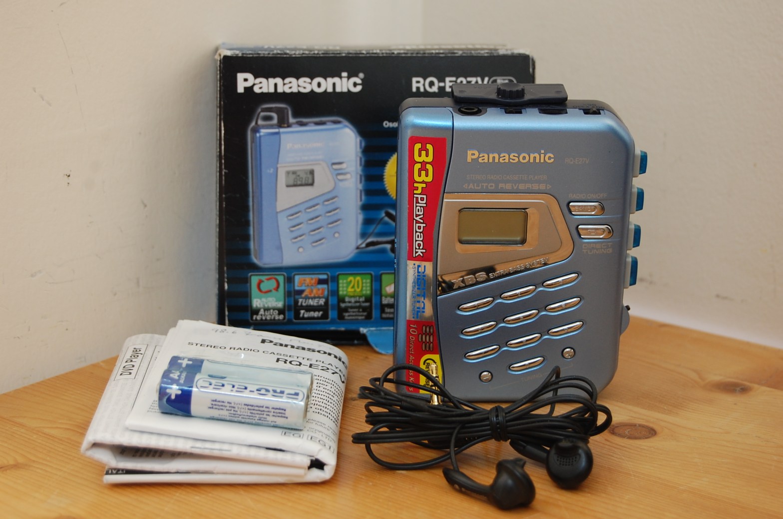 REFURBISHED Panasonic RQ-E27V Stereo Radio Cassette Player Walkman Vintage