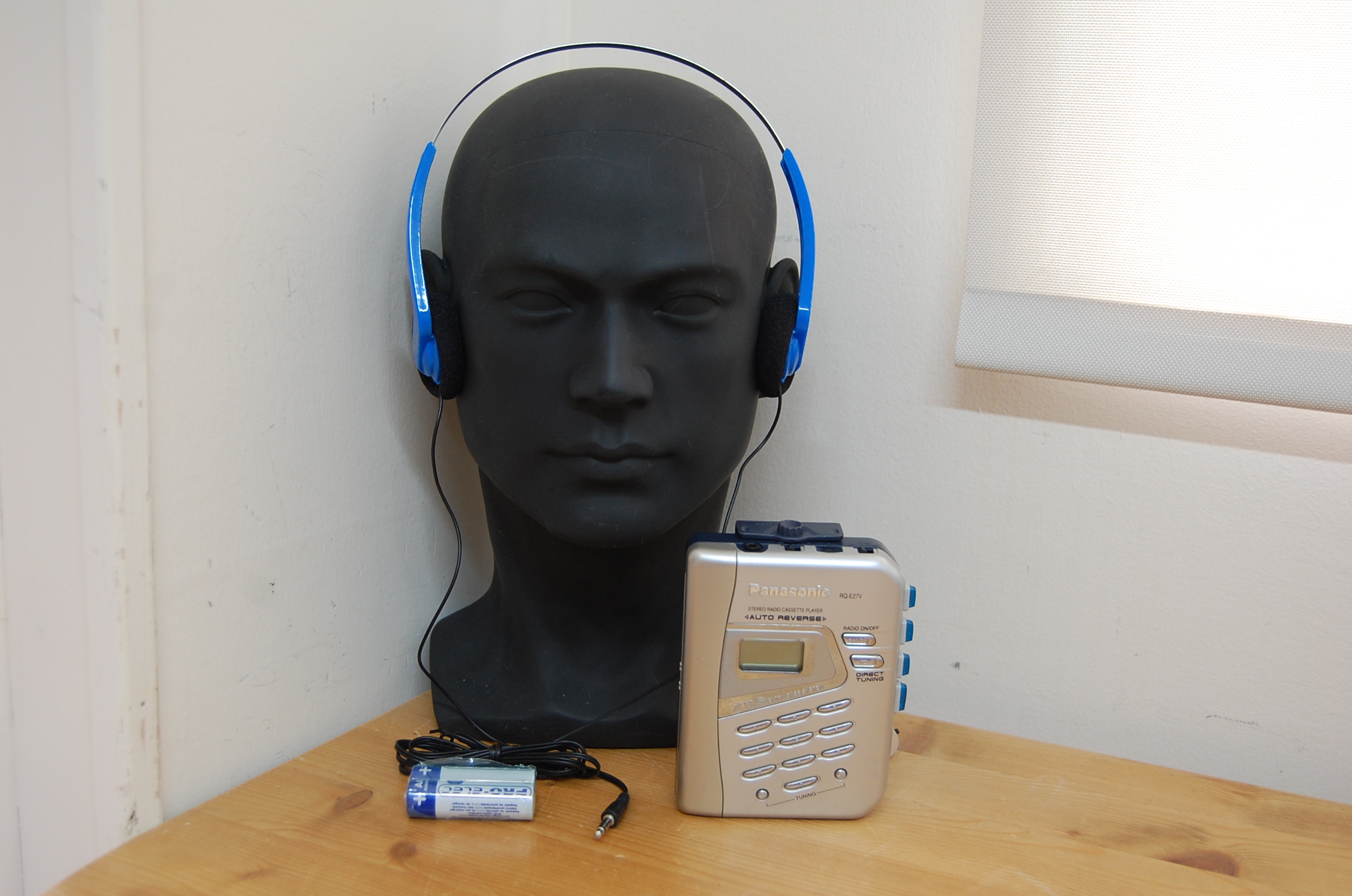 REFURBISHED Panasonic RQ-E27V Stereo Radio Cassette Player Walkman Vintage