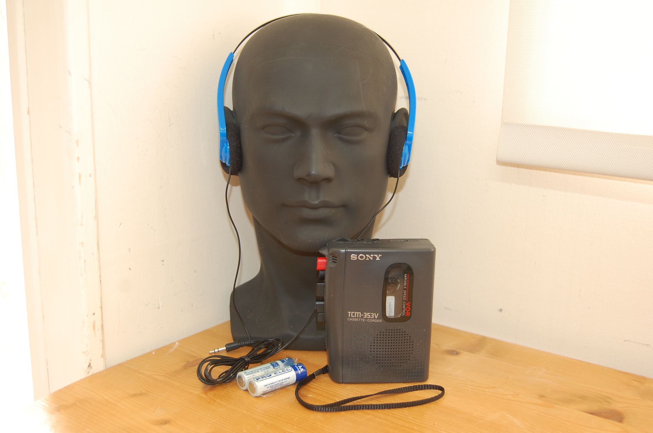 REFURBISHED Sony Cassette-Corder TCM-353V Dictaphone Portable Cassette Recorder